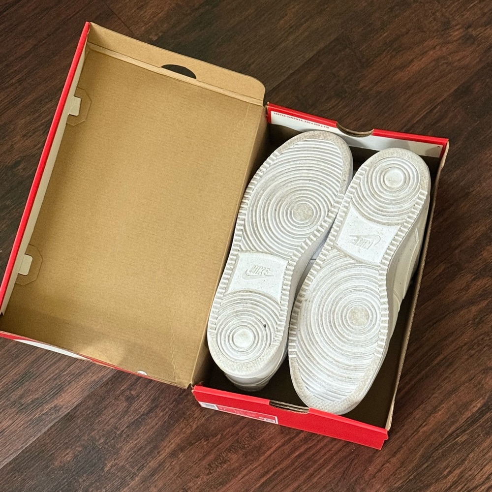 Nike Court Vision Low Men’s Sustainable Sneakers - Picture 11 of 16